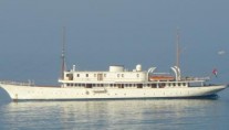 Yacht MADIZ